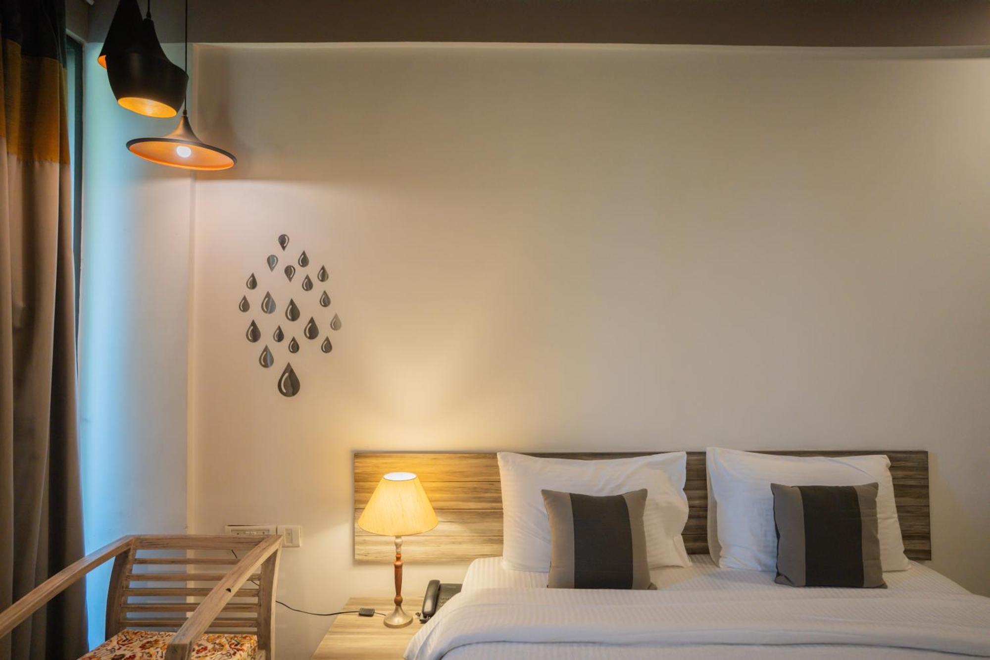Ahuja Residency Parklane Hotel Gurgaon Buitenkant foto